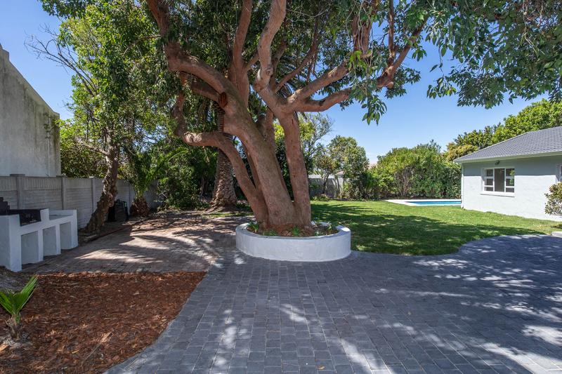 4 Bedroom Property for Sale in Tokai Western Cape